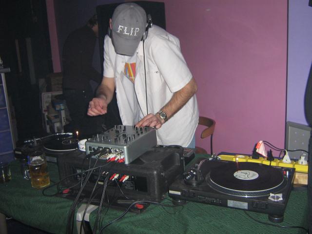 _DJ